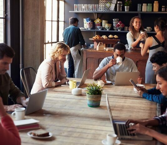 The Top 5 Reasons Why Businesses Must Go Social Today Businesses